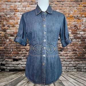 LANA Sport Petite - Short Sleeve Denim Embroidered Top